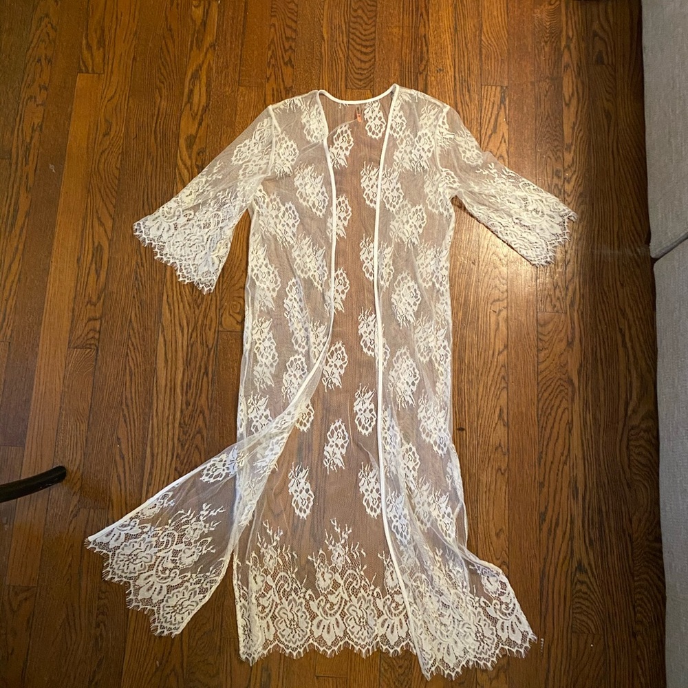 Lace kimono